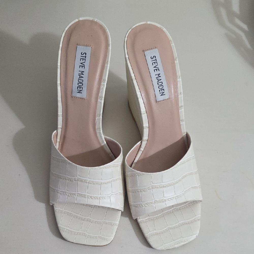 Steve Madden White Croc-Embossed Wedges